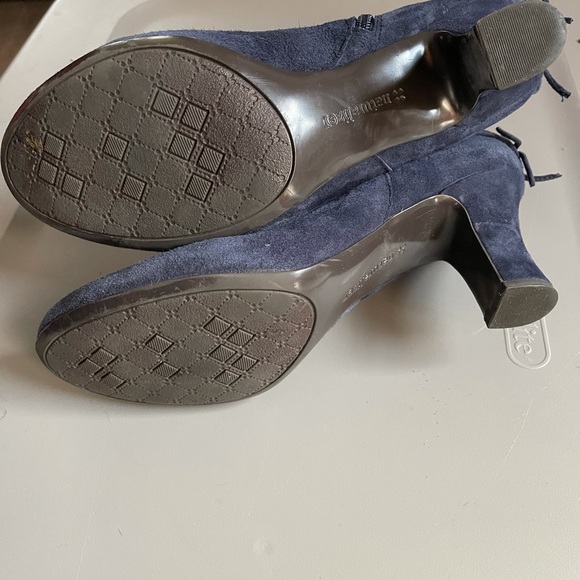 Naturalizer Suede Boots - Picture 3 of 4